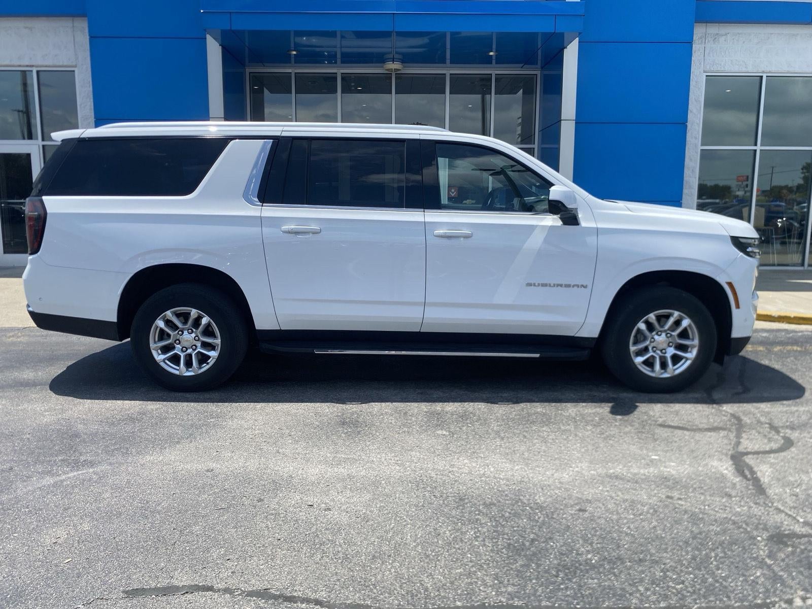 2025 Chevrolet Suburban LT