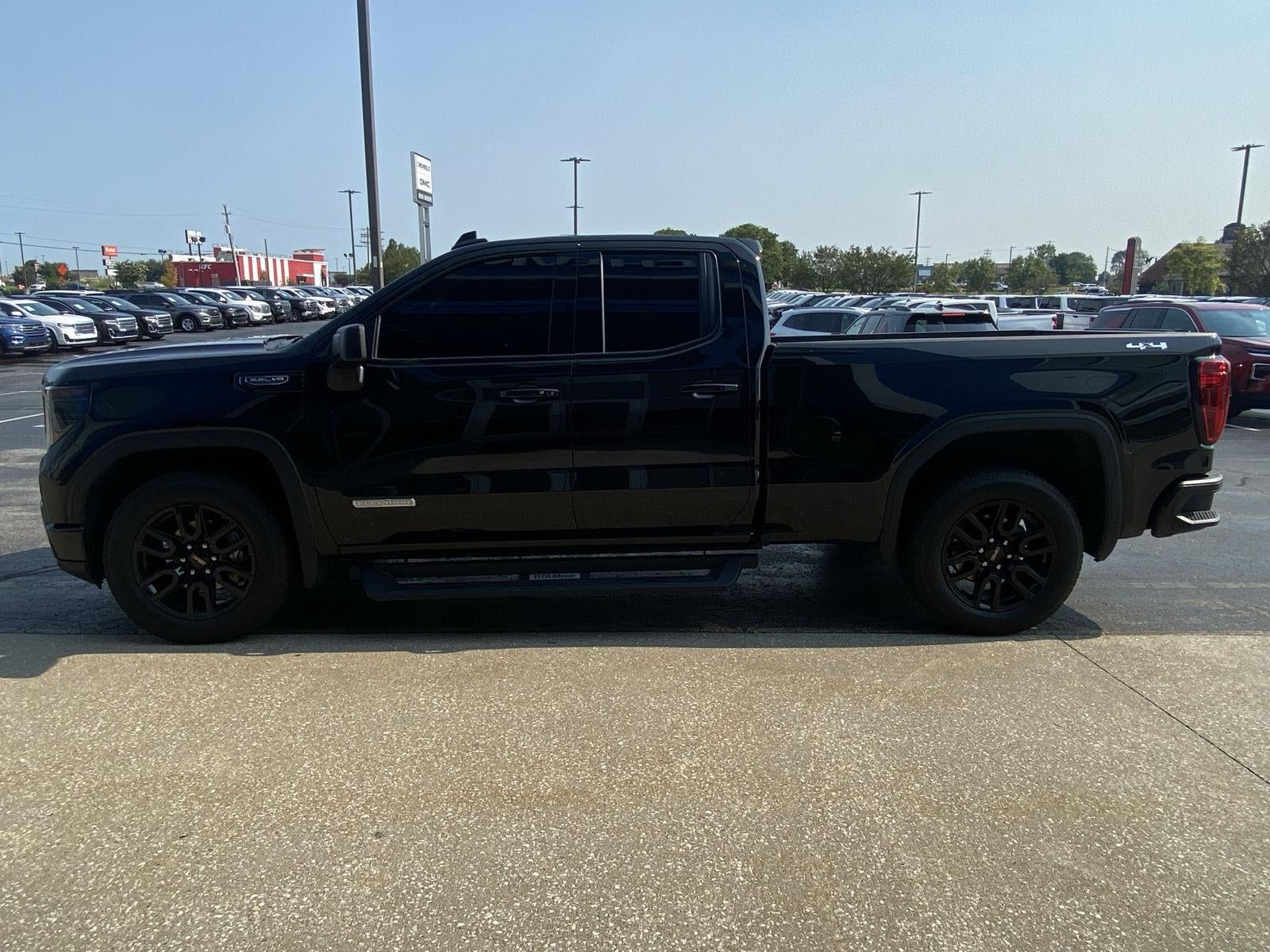 2025 GMC Sierra 1500 Elevation