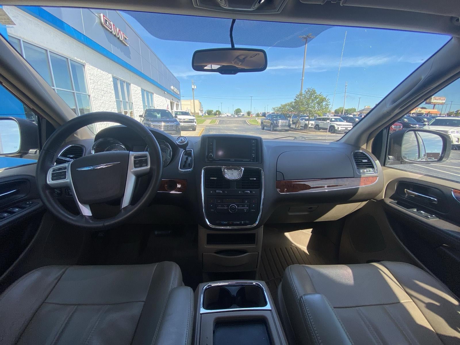 2015 Chrysler Town & Country Touring
