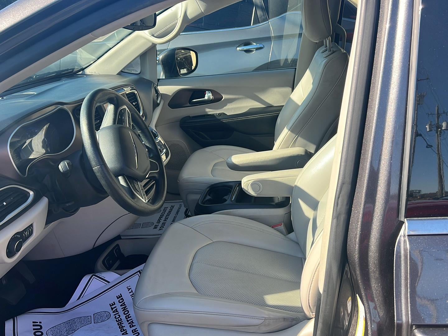 2021 Chrysler Voyager LXI