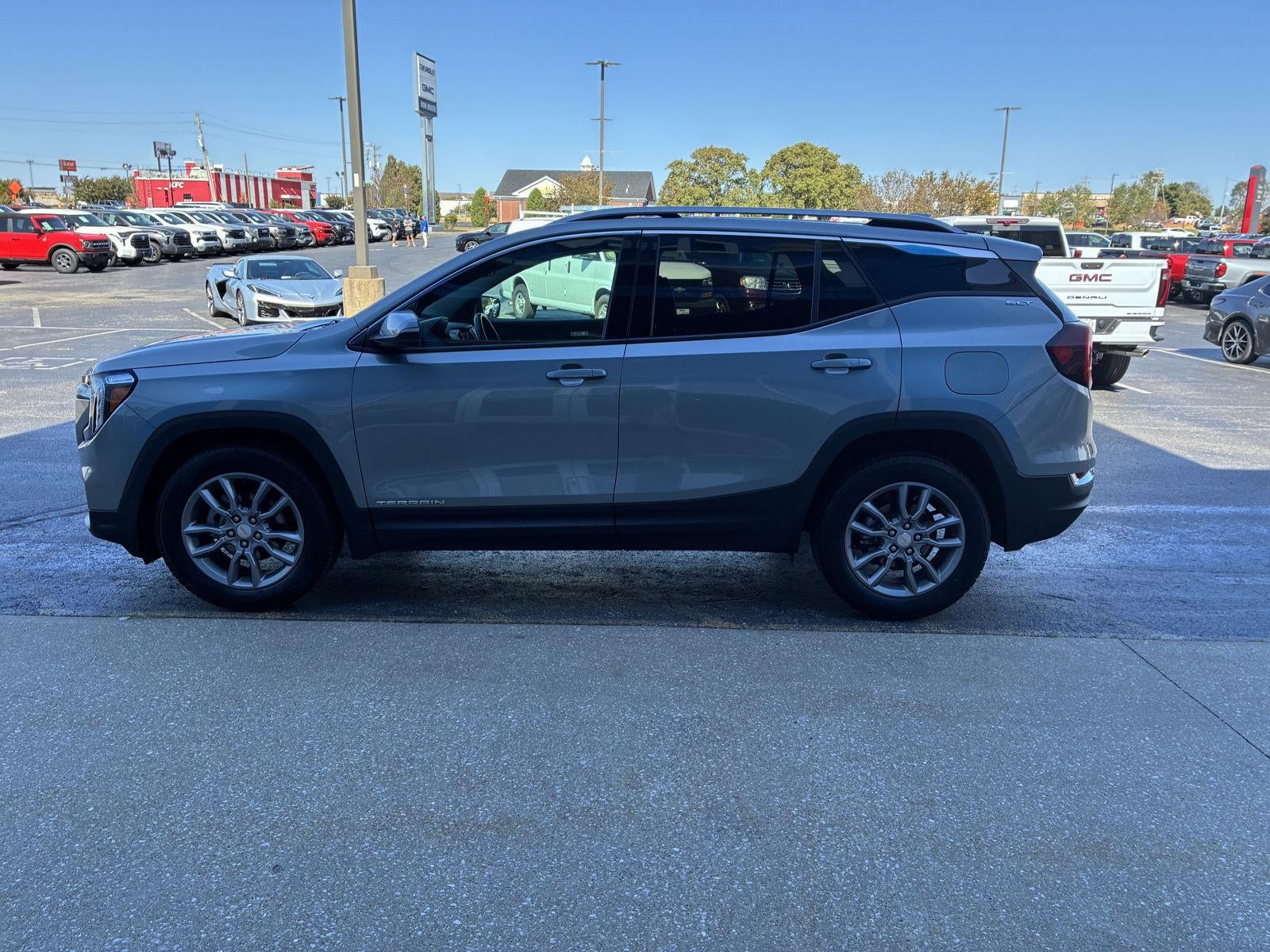 2024 GMC Terrain SLT