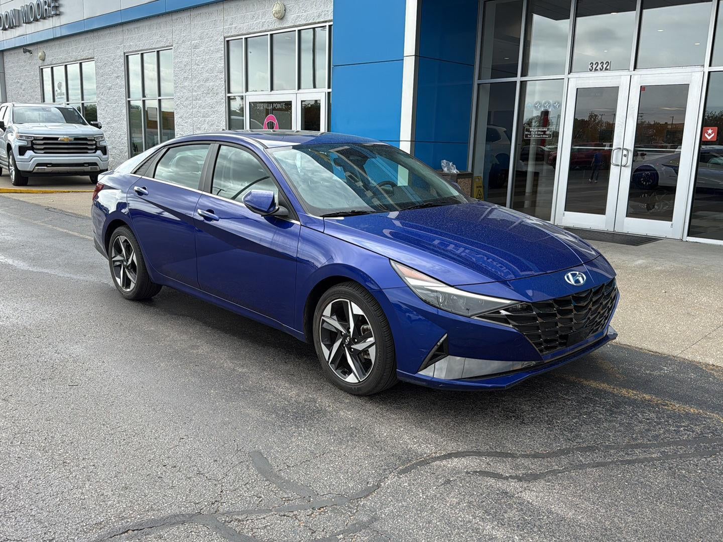2023 Hyundai Elantra Limited - Photo 17