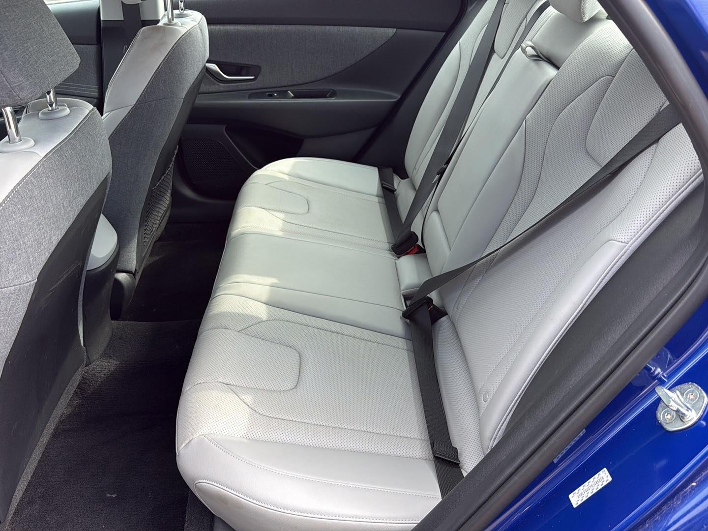 2023 Hyundai Elantra Limited - Photo 22
